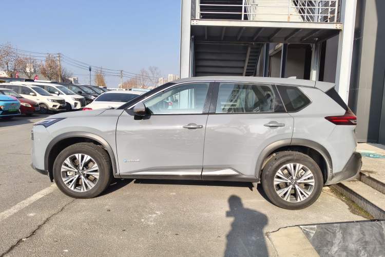 Used Nissan X-Trail 2023 e-POWER Ultra-Hybrid Dual-Motor All-Wheel-Drive Luxury Edition Exterior 3
