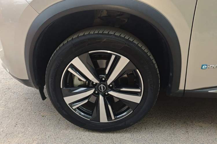 Used Nissan X-Trail 2023 e-POWER Ultra-Hybrid Dual-Motor All-Wheel-Drive Supreme Edition Exterior 4
