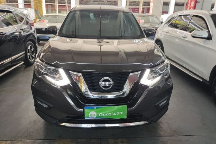 Used Nissan X-Trail 2023 Classic 2.0L Two-Wheel Drive Smart Connect Premium Edition Front
