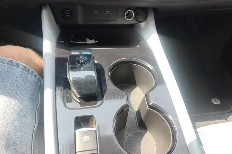 Used Nissan X-Trail 2023 e-POWER Ultra-Hybrid Dual-Motor All-Wheel-Drive Luxury Edition Gear Lever