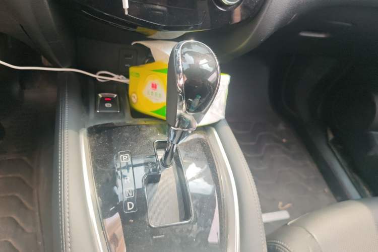 Used Nissan X-Trail 2023 Classic 2.0L Two-Wheel Drive Smart Connect Premium Edition Gear Lever