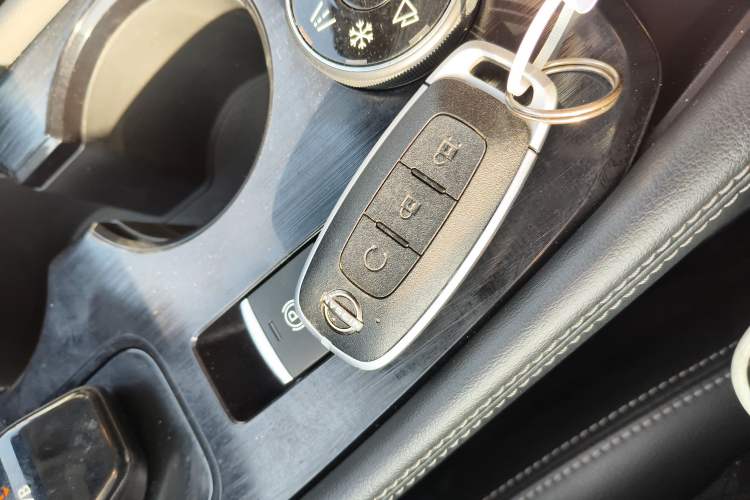 Used Nissan X-Trail 2023 e-POWER Ultra-Hybrid Dual-Motor All-Wheel-Drive Luxury Edition Interior 1