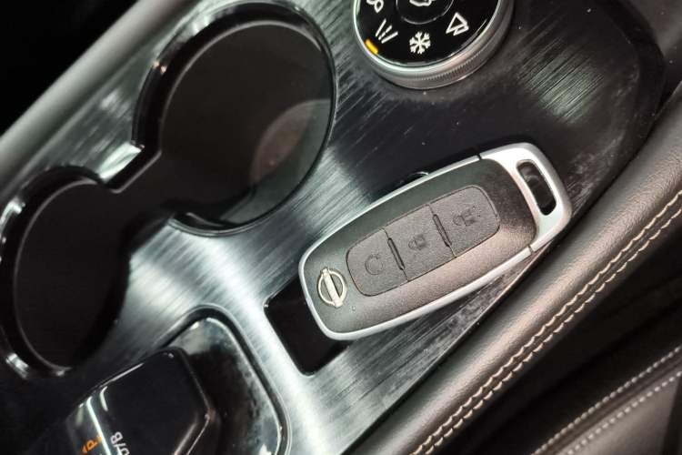 Used Nissan X-Trail 2023 e-POWER Ultra-Hybrid Dual-Motor All-Wheel-Drive Luxury Edition Interior 1