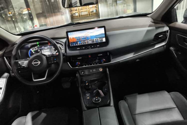 Used Nissan X-Trail 2023 e-POWER Ultra-Hybrid Dual-Motor All-Wheel-Drive Luxury Edition Interior 2