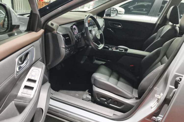Used Nissan X-Trail 2023 e-POWER Ultra-Hybrid Dual-Motor All-Wheel-Drive Luxury Edition Interior 3