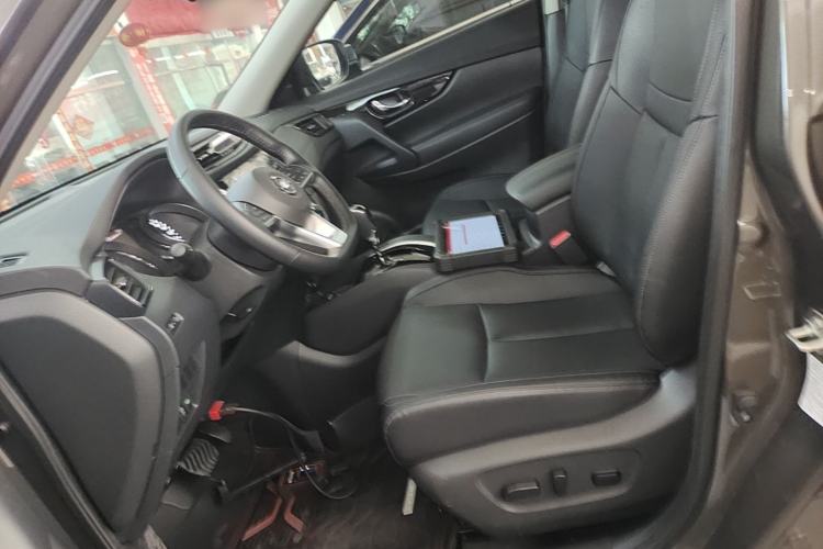 Used Nissan X-Trail 2023 Classic 2.0L Two-Wheel Drive Smart Connect Premium Edition Left Front Seat