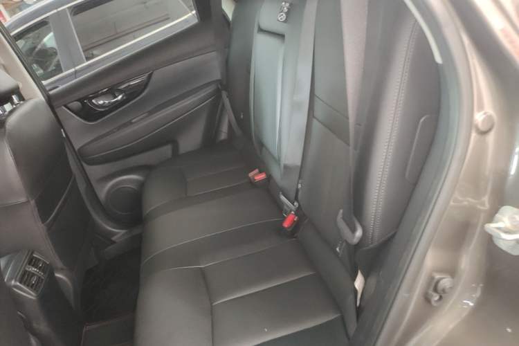 Used Nissan X-Trail 2023 Classic 2.0L Two-Wheel Drive Smart Connect Premium Edition Left Rear Seat