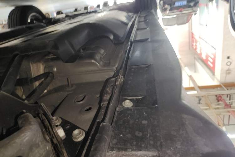 Used Nissan X-Trail 2023 Classic 2.0L Two-Wheel Drive Smart Connect Premium Edition Left Side Sill