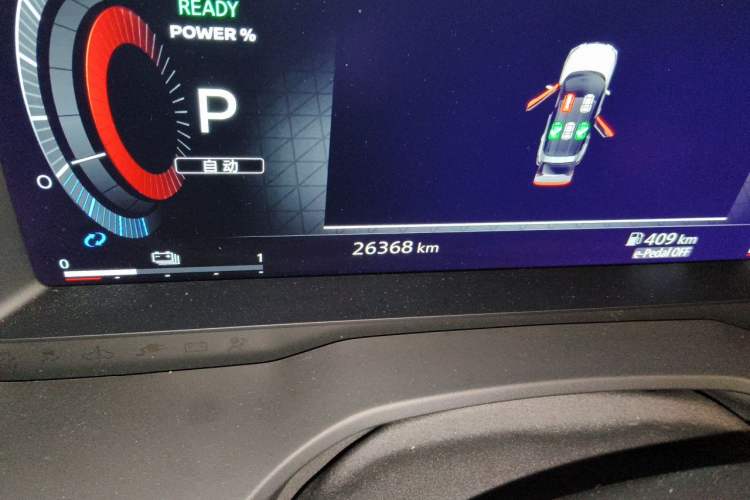 Used Nissan X-Trail 2023 e-POWER Ultra-Hybrid Dual-Motor All-Wheel-Drive Supreme Edition Odometer Close Up