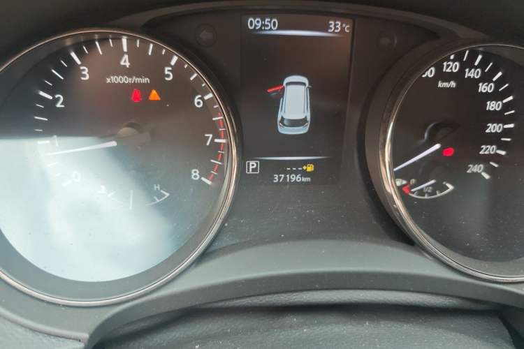 Used Nissan X-Trail 2023 Classic 2.0L Two-Wheel Drive Smart Connect Premium Edition Odometer Close Up