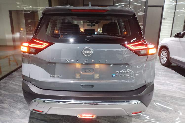 Used Nissan X-Trail 2023 e-POWER Ultra-Hybrid Dual-Motor All-Wheel-Drive Luxury Edition Rear