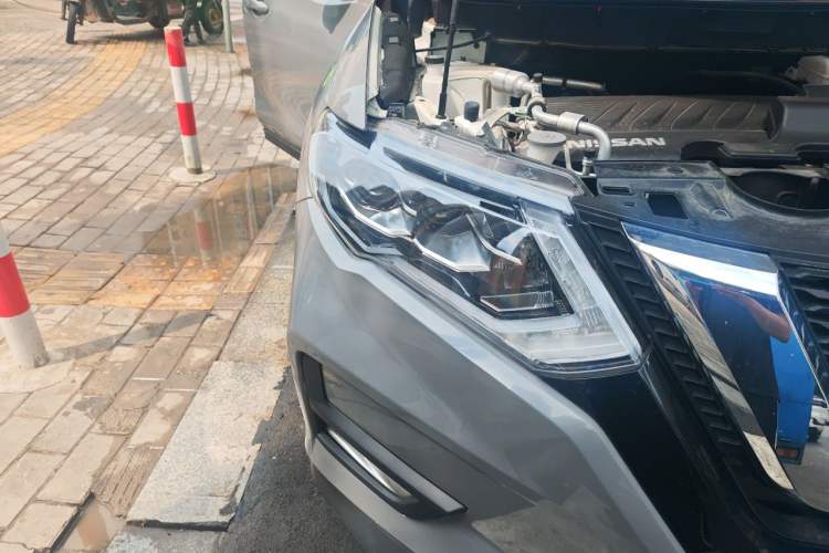 Used Nissan X-Trail 2023 Classic 2.0L Two-Wheel Drive Smart Connect Premium Edition Right Front Headlight