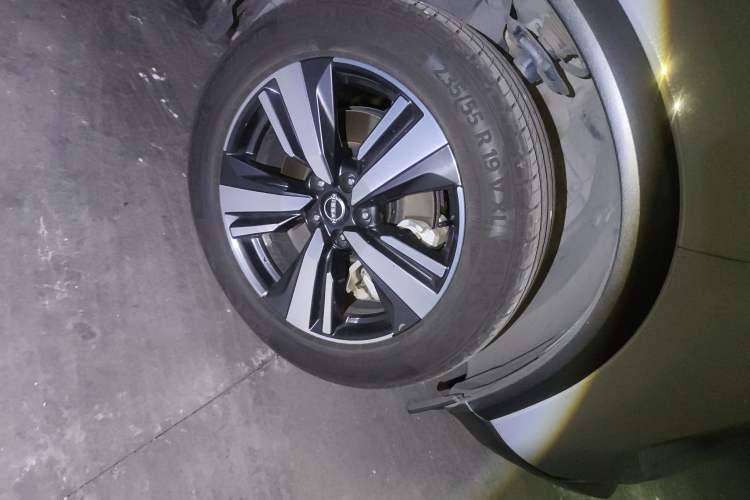 Used Nissan X-Trail 2023 e-POWER Ultra-Hybrid Dual-Motor All-Wheel-Drive Supreme Edition Right Front Wheel Hub