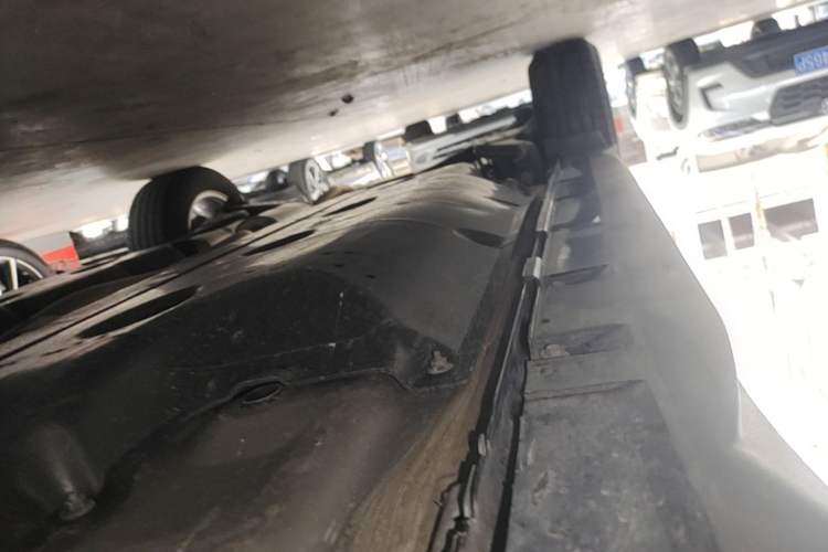 Used Nissan X-Trail 2023 Classic 2.0L Two-Wheel Drive Smart Connect Premium Edition Right Side Sill