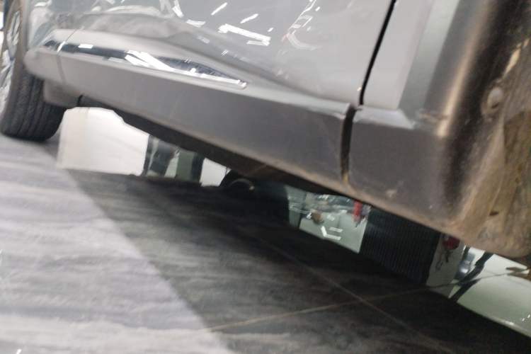 Used Nissan X-Trail 2023 e-POWER Ultra-Hybrid Dual-Motor All-Wheel-Drive Luxury Edition Right Side Sill