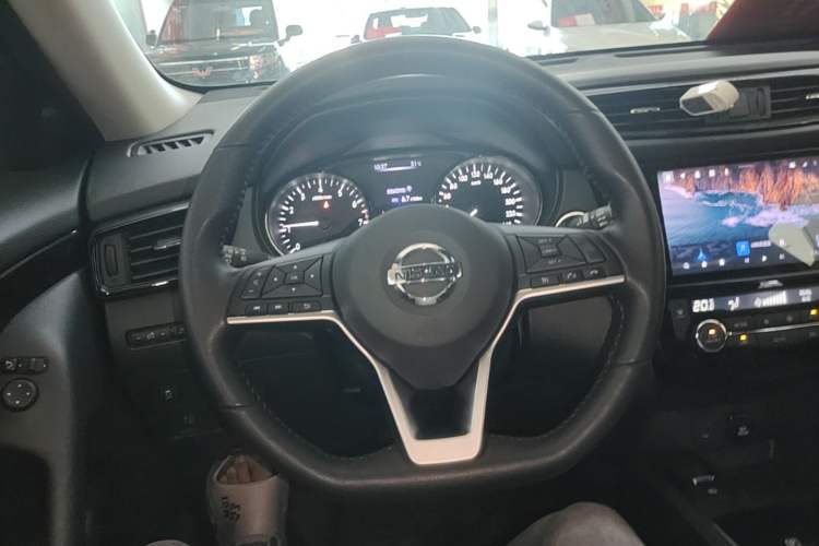 Used Nissan X-Trail 2023 Classic 2.0L Two-Wheel Drive Smart Connect Premium Edition Steering Wheel