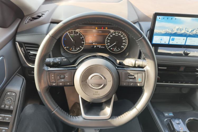 Used Nissan X-Trail 2023 e-POWER Ultra-Hybrid Dual-Motor All-Wheel-Drive Luxury Edition Steering Wheel