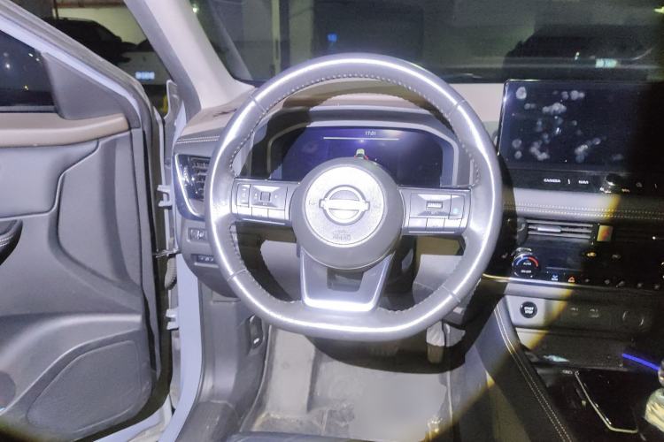 Used Nissan X-Trail 2023 e-POWER Ultra-Hybrid Dual-Motor All-Wheel-Drive Supreme Edition Steering Wheel