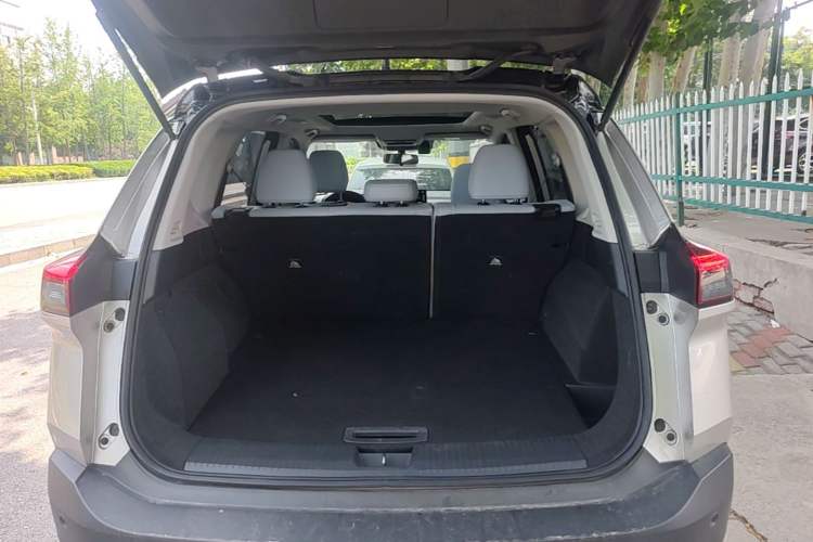 Used Nissan X-Trail 2023 e-POWER Ultra-Hybrid Dual-Motor All-Wheel-Drive Luxury Edition Trunk