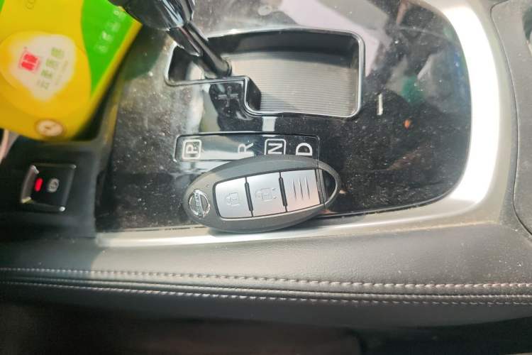 Used Nissan X-Trail 2023 Classic 2.0L Two-Wheel Drive Smart Connect Premium Edition Vehicle Key