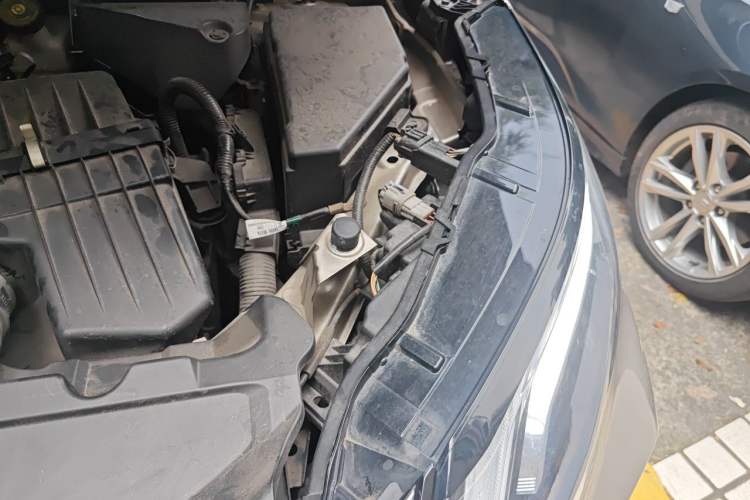 Used Nissan X-Trail 2023 e-POWER Ultra-Hybrid Dual-Motor All-Wheel-Drive Luxury Edition Engine Bay Left