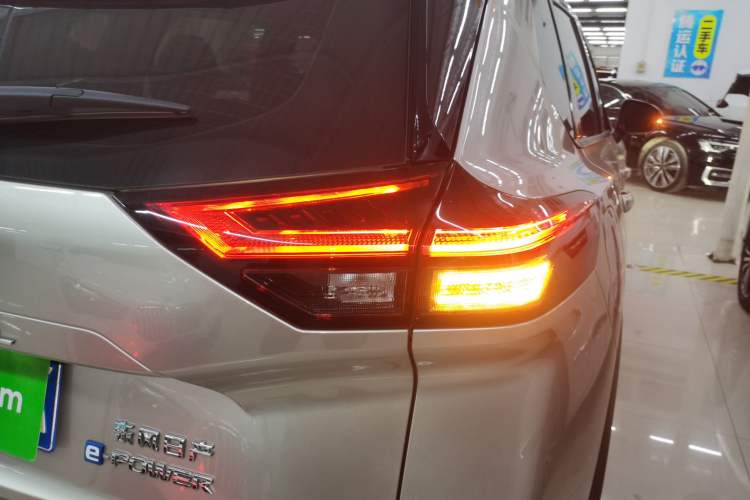 Used Nissan X-Trail 2023 e-POWER Ultra-Hybrid Dual-Motor All-Wheel-Drive Luxury Edition Exterior 6
