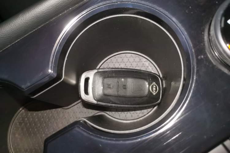 Used Nissan X-Trail 2023 e-POWER Ultra-Hybrid Dual-Motor All-Wheel-Drive Luxury Edition Interior 1