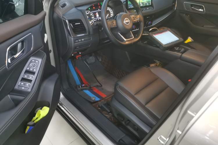 Used Nissan X-Trail 2023 e-POWER Ultra-Hybrid Dual-Motor All-Wheel-Drive Luxury Edition Interior 3