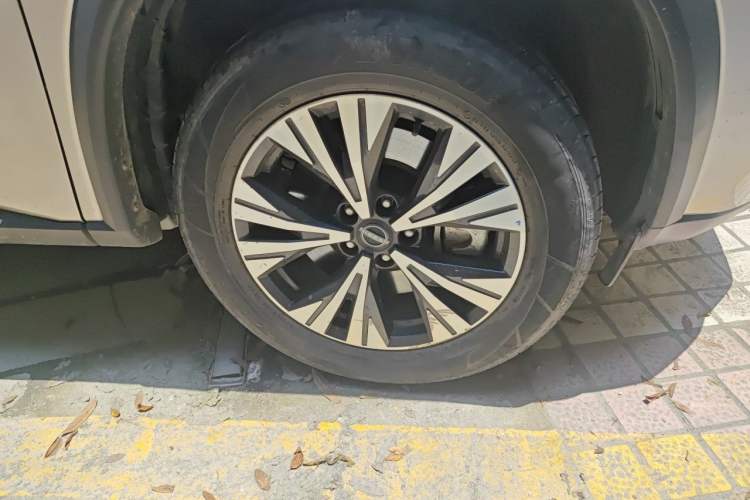 Used Nissan X-Trail 2023 e-POWER Ultra-Hybrid Dual-Motor All-Wheel-Drive Luxury Edition Right Front Wheel Hub