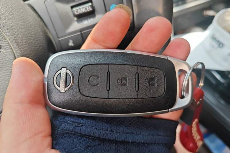 Used Nissan X-Trail 2023 e-POWER Ultra-Hybrid Dual-Motor All-Wheel-Drive Luxury Edition Vehicle Key