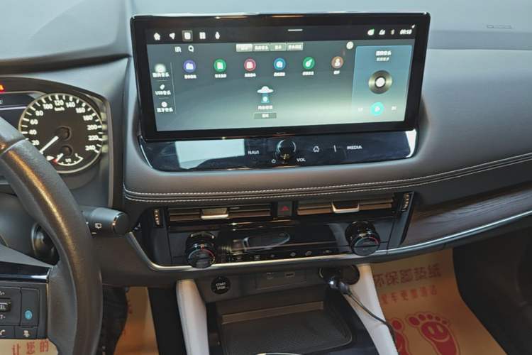 Used Nissan X-Trail 2023 e-POWER Ultra-Hybrid Dual-Motor All-Wheel-Drive Luxury Edition Audio And AC Panel