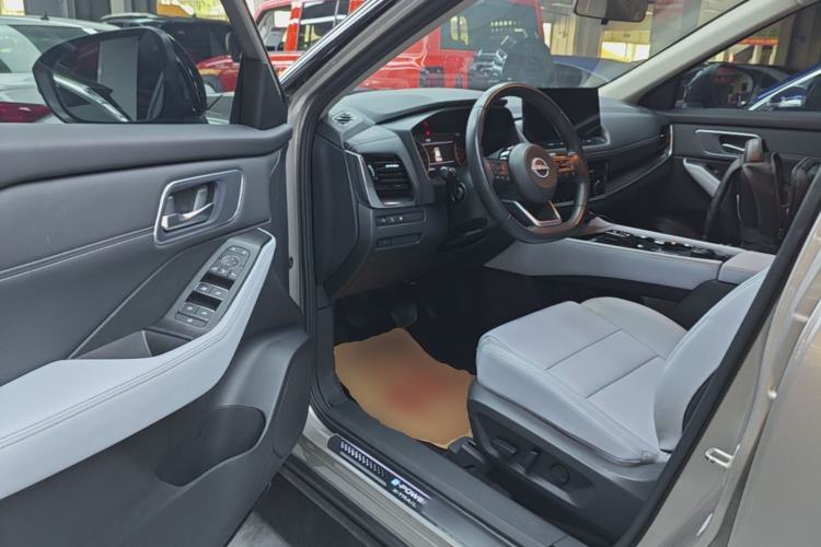 Used Nissan X-Trail 2023 e-POWER Ultra-Hybrid Dual-Motor All-Wheel-Drive Luxury Edition Driver Seat