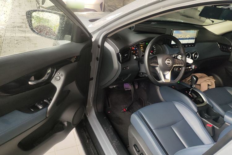 Used Nissan X-Trail 2023 Classic 2.0L Two-Wheel Drive Smart Connect Premium Edition Driver Seat