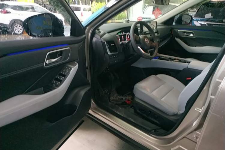 Used Nissan X-Trail 2023 e-POWER Ultra-Hybrid Dual-Motor All-Wheel-Drive Supreme Edition Driver Seat