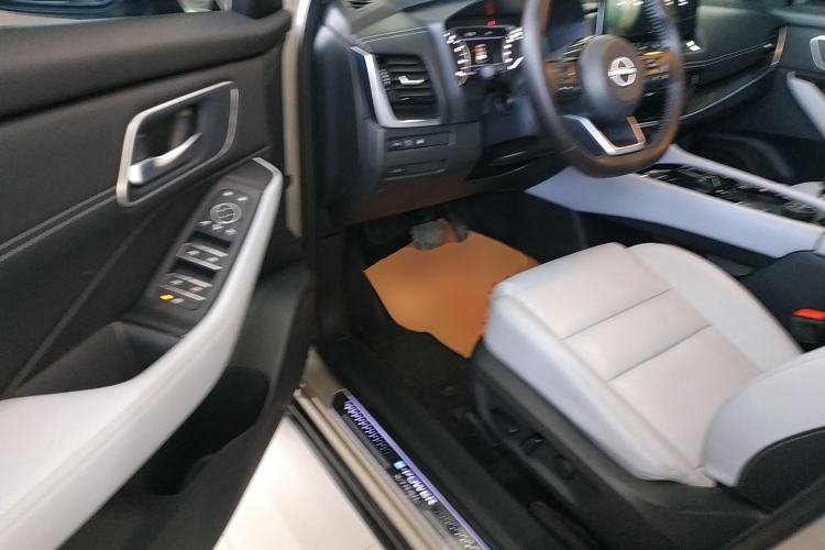 Used Nissan X-Trail 2023 e-POWER Ultra-Hybrid Dual-Motor All-Wheel-Drive Luxury Edition Driver Seat