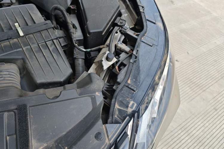 Used Nissan X-Trail 2023 e-POWER Ultra-Hybrid Dual-Motor All-Wheel-Drive Supreme Edition Engine Bay Left