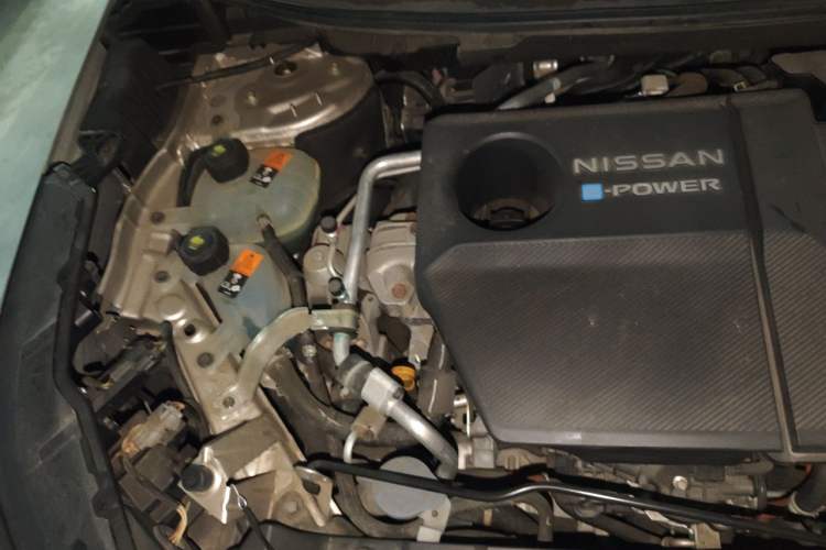 Used Nissan X-Trail 2023 e-POWER Ultra-Hybrid Dual-Motor All-Wheel-Drive Luxury Edition Engine Bay Right