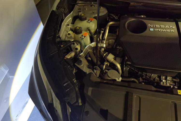 Used Nissan X-Trail 2023 e-POWER Ultra-Hybrid Dual-Motor All-Wheel-Drive Supreme Edition Engine Bay Right
