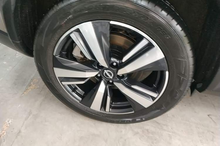 Used Nissan X-Trail 2023 e-POWER Ultra-Hybrid Dual-Motor All-Wheel-Drive Supreme Edition Exterior 3