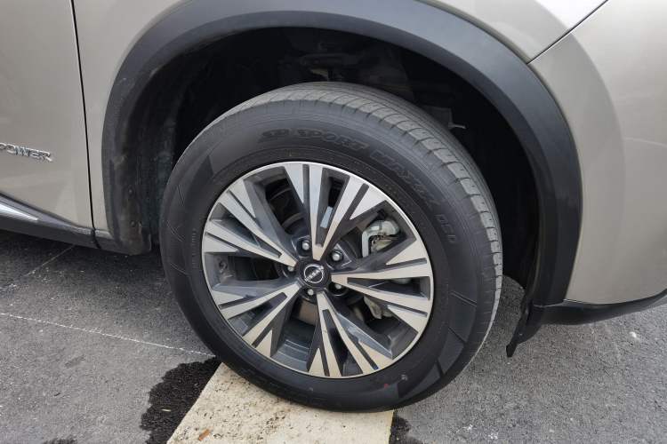 Used Nissan X-Trail 2023 e-POWER Ultra-Hybrid Dual-Motor All-Wheel-Drive Luxury Edition Exterior 4