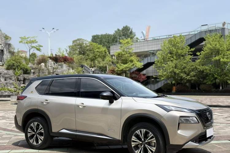 Used Nissan X-Trail 2023 e-POWER Ultra-Hybrid Dual-Motor All-Wheel-Drive Luxury Edition Exterior 6