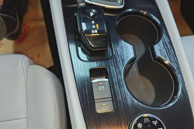Used Nissan X-Trail 2023 e-POWER Ultra-Hybrid Dual-Motor All-Wheel-Drive Luxury Edition Gear Lever
