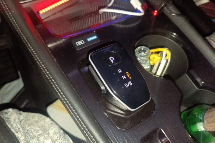 Used Nissan X-Trail 2023 e-POWER Ultra-Hybrid Dual-Motor All-Wheel-Drive Supreme Edition Gear Lever
