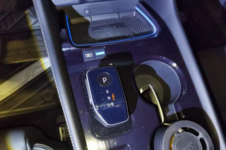 Used Nissan X-Trail 2023 e-POWER Ultra-Hybrid Dual-Motor All-Wheel-Drive Supreme Edition Gear Lever