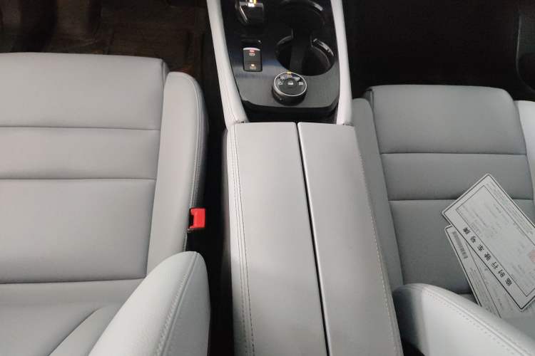 Used Nissan X-Trail 2023 e-POWER Ultra-Hybrid Dual-Motor All-Wheel-Drive Luxury Edition Gear Lever