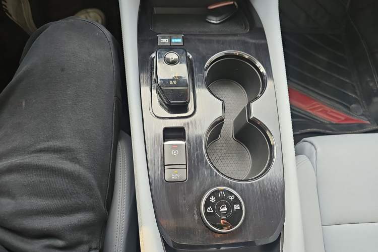 Used Nissan X-Trail 2023 e-POWER Ultra-Hybrid Dual-Motor All-Wheel-Drive Luxury Edition Gear Lever
