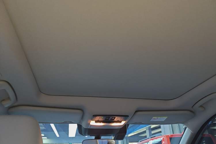 Used Nissan X-Trail 2023 e-POWER Ultra-Hybrid Dual-Motor All-Wheel-Drive Luxury Edition Headliner