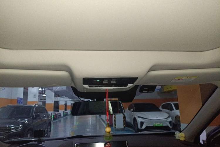 Used Nissan X-Trail 2023 e-POWER Ultra-Hybrid Dual-Motor All-Wheel-Drive Supreme Edition Headliner