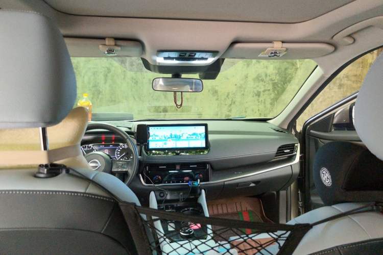 Used Nissan X-Trail 2023 e-POWER Ultra-Hybrid Dual-Motor All-Wheel-Drive Luxury Edition Headliner