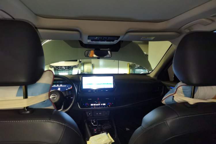 Used Nissan X-Trail 2023 e-POWER Ultra-Hybrid Dual-Motor All-Wheel-Drive Supreme Edition Headliner